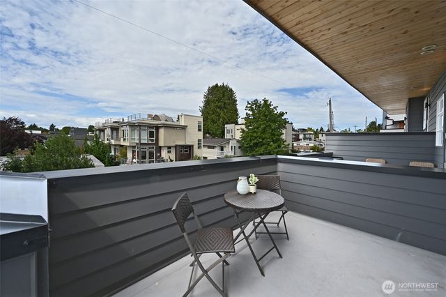 6300 26th Avenue NW, Seattle, WA 98107