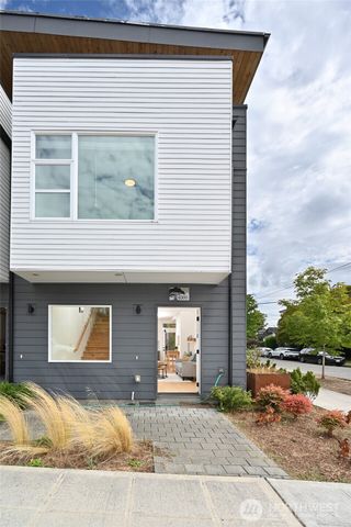 6300 26th Avenue NW, Seattle, WA 98107