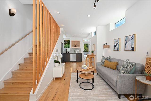 6300 26th Avenue NW, Seattle, WA 98107