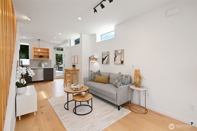 6300 26th Avenue NW, Seattle, WA 98107