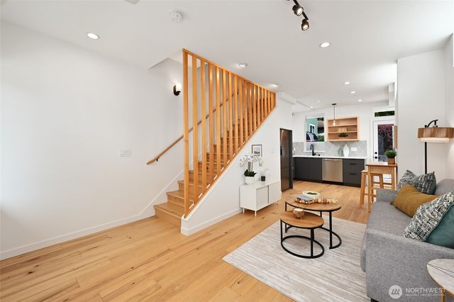 6300 26th Avenue NW, Seattle, WA 98107