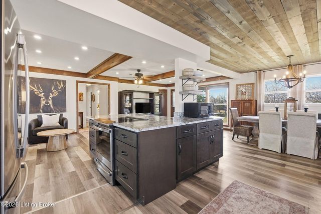 3900 Hawthorne Rd, La Grange, KY 40031