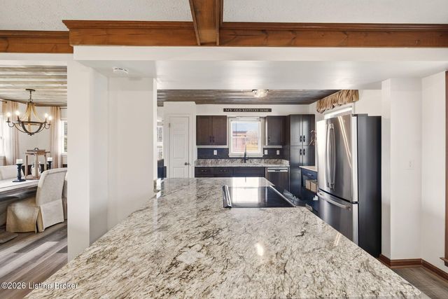 3900 Hawthorne Rd, La Grange, KY 40031