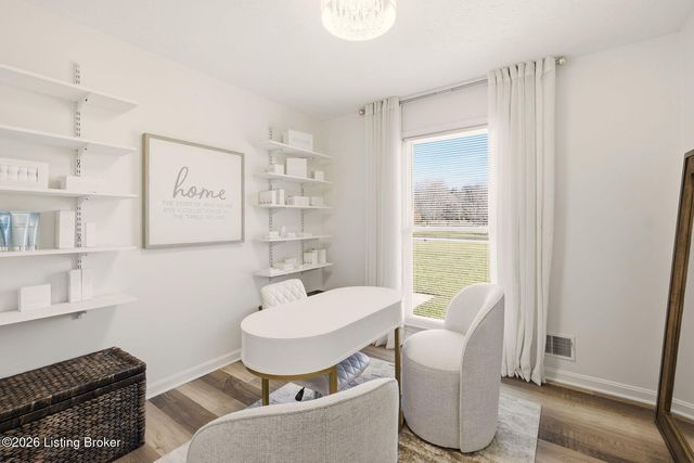 3900 Hawthorne Rd, La Grange, KY 40031