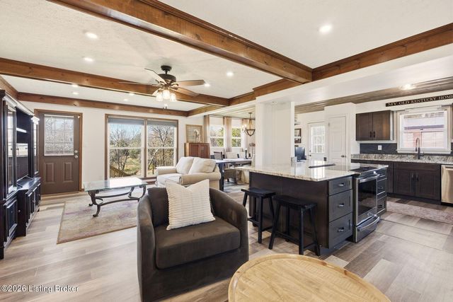 3900 Hawthorne Rd, La Grange, KY 40031