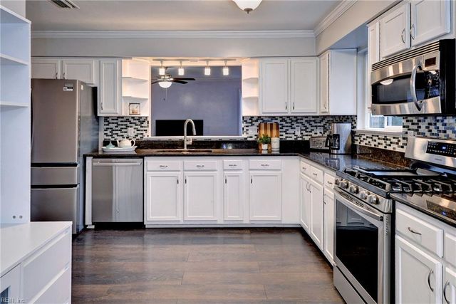 105 Ponsonby DR, Yorktown, VA 23693