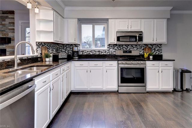 105 Ponsonby DR, Yorktown, VA 23693