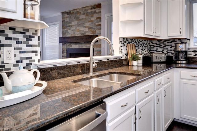 105 Ponsonby DR, Yorktown, VA 23693