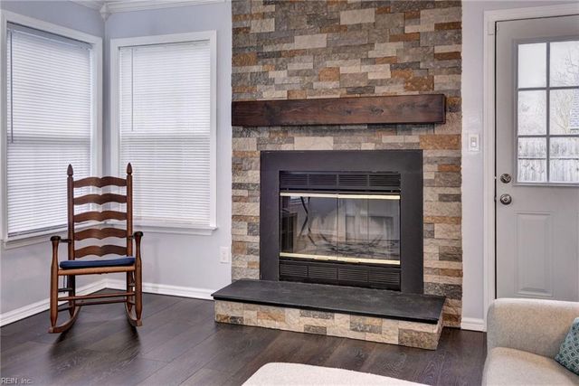 105 Ponsonby DR, Yorktown, VA 23693