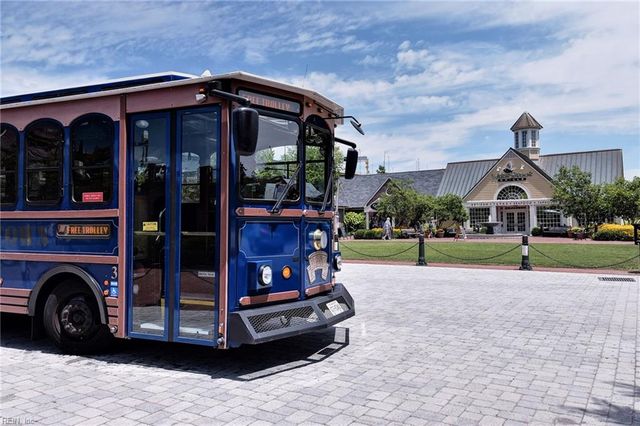 105 Ponsonby DR, Yorktown, VA 23693