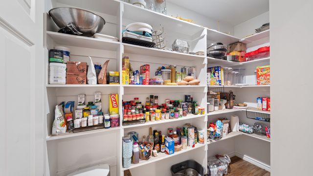 101 Lighthouse Lane, Mabank, TX 75143