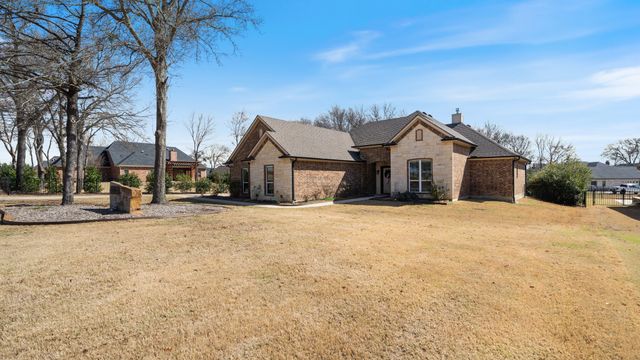 101 Lighthouse Lane, Mabank, TX 75143
