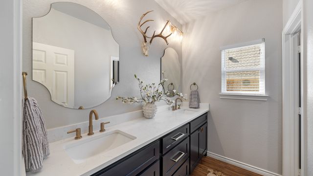 101 Lighthouse Lane, Mabank, TX 75143