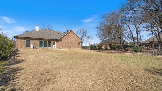 101 Lighthouse Lane, Mabank, TX 75143