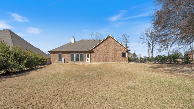 101 Lighthouse Lane, Mabank, TX 75143