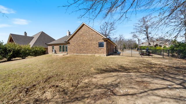 101 Lighthouse Lane, Mabank, TX 75143