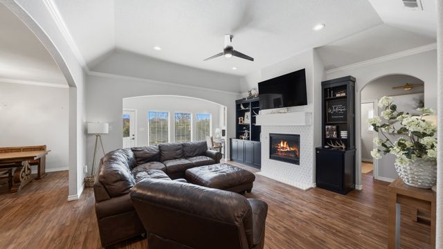 101 Lighthouse Lane, Mabank, TX 75143