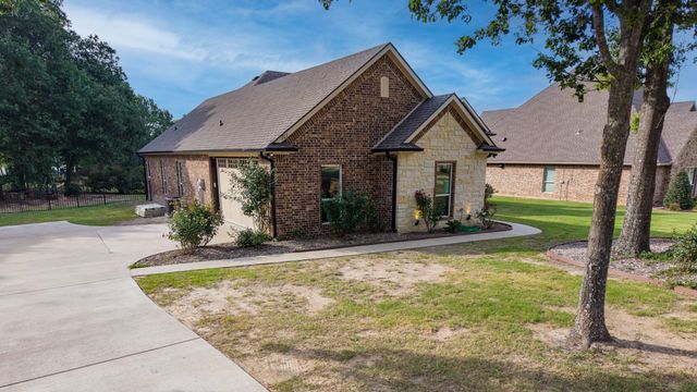 101 Lighthouse Lane, Mabank, TX 75143