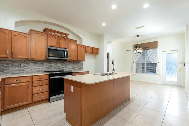 13409 VIA ROMA CIRCLE, Clermont, FL 34711