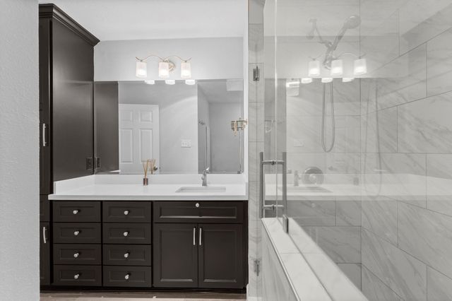 22 Shady Oak Lane, Conroe, TX 77304