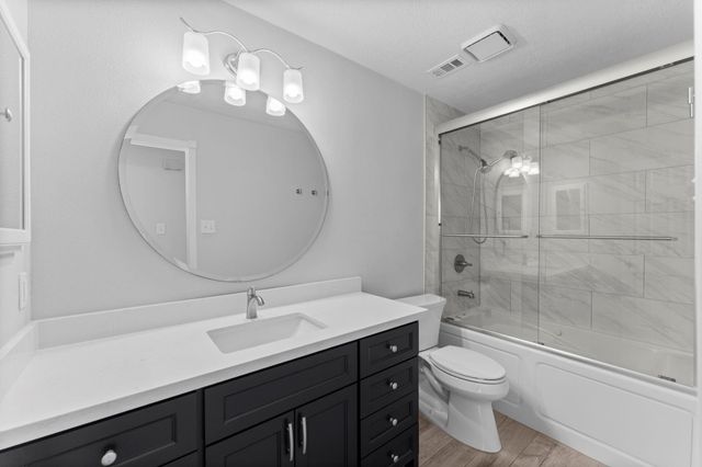 22 Shady Oak Lane, Conroe, TX 77304