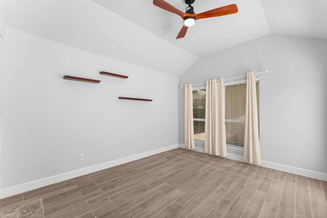 22 Shady Oak Lane, Conroe, TX 77304