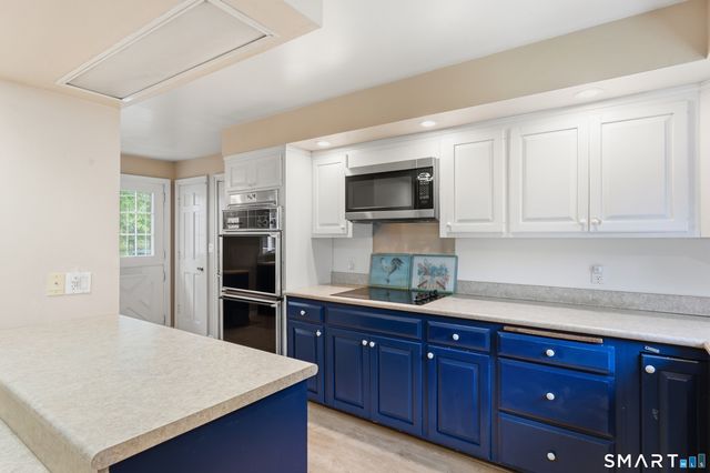 1823 Mountain Road, Suffield, CT 06093