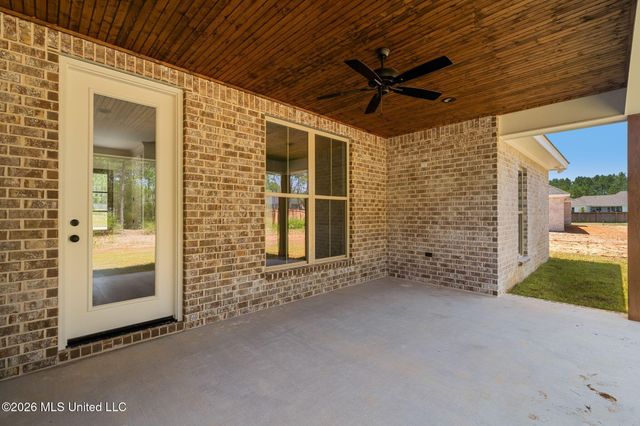 21 Redmont Drive, Sumrall, MS 39482