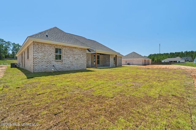 21 Redmont Drive, Sumrall, MS 39482