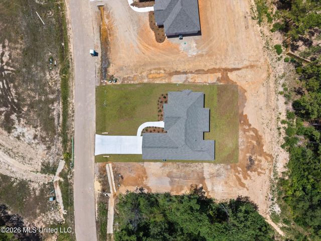 21 Redmont Drive, Sumrall, MS 39482
