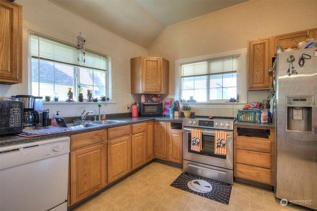911 Wheeler Avenue, Hoquiam, WA 98550