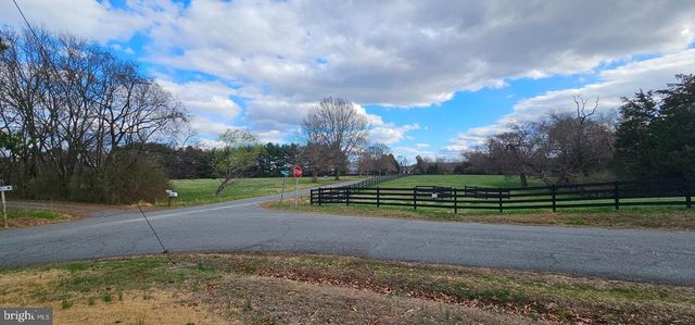 6 INDIAN POINT RD, Stafford, VA 22554