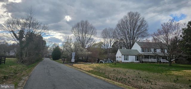 6 INDIAN POINT RD, Stafford, VA 22554