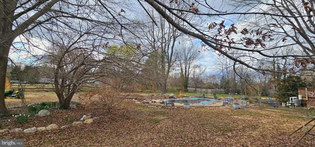 6 INDIAN POINT RD, Stafford, VA 22554