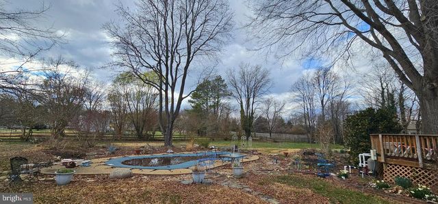 6 INDIAN POINT RD, Stafford, VA 22554