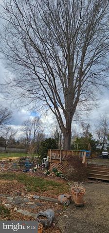 6 INDIAN POINT RD, Stafford, VA 22554