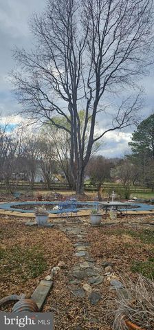 6 INDIAN POINT RD, Stafford, VA 22554