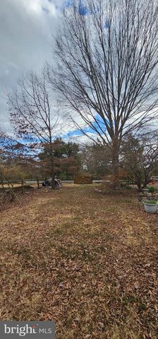 6 INDIAN POINT RD, Stafford, VA 22554