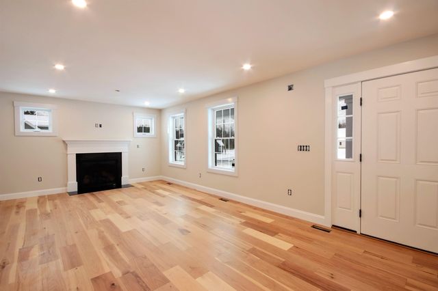 67 Bailey Drive, Rochester, NH 03868