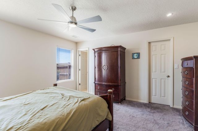 524 10th Avenue NE, Rio Rancho, NM 87144