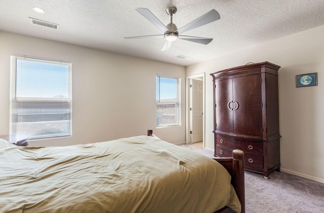 524 10th Avenue NE, Rio Rancho, NM 87144