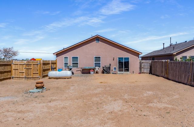 524 10th Avenue NE, Rio Rancho, NM 87144