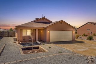 524 10th Avenue NE, Rio Rancho, NM 87144