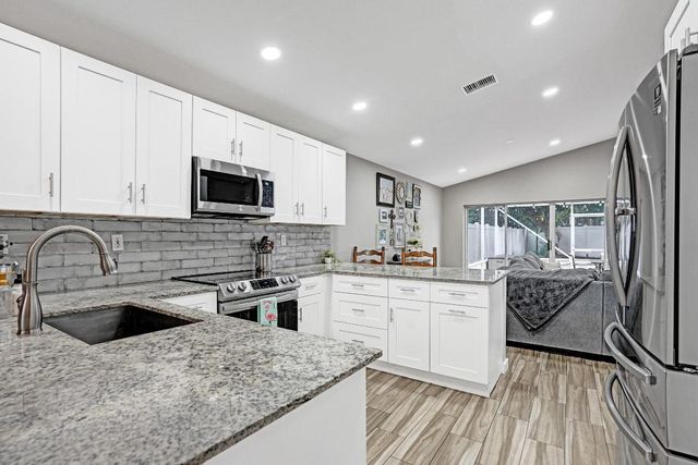 6332 Barton Creek Circle, Lake Worth, FL 33463