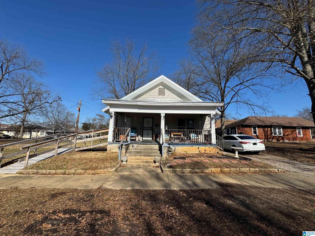 611 N 16TH STREET N, Bessemer, AL 35020