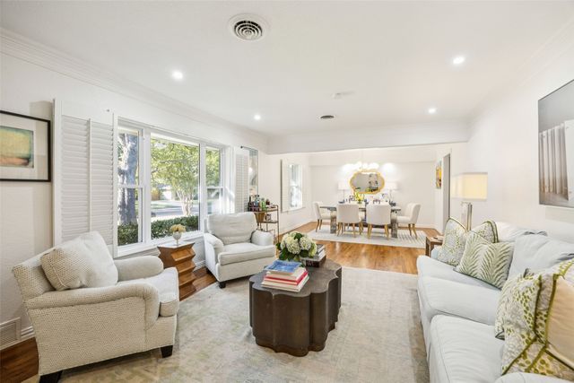 4035 Alta Vista Lane, Dallas, TX 75229