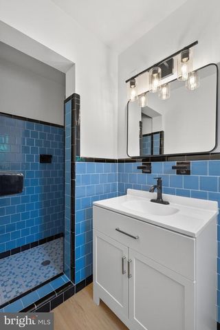 6824 FELIX ST, Mclean, VA 22101