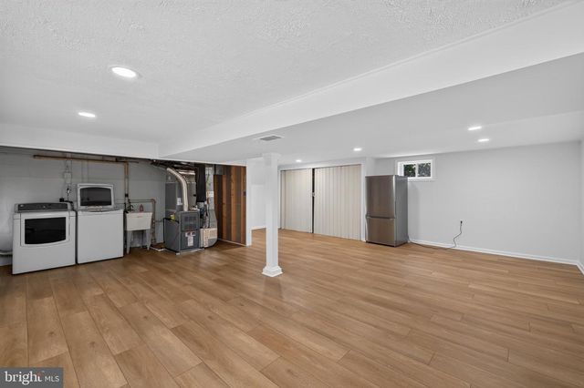 6824 FELIX ST, Mclean, VA 22101