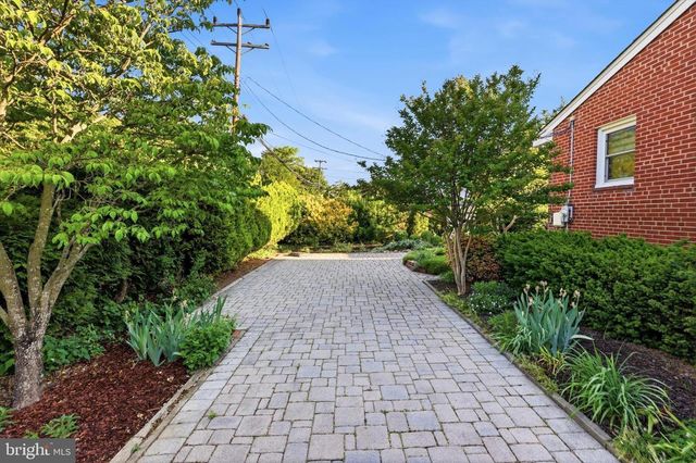 6824 FELIX ST, Mclean, VA 22101