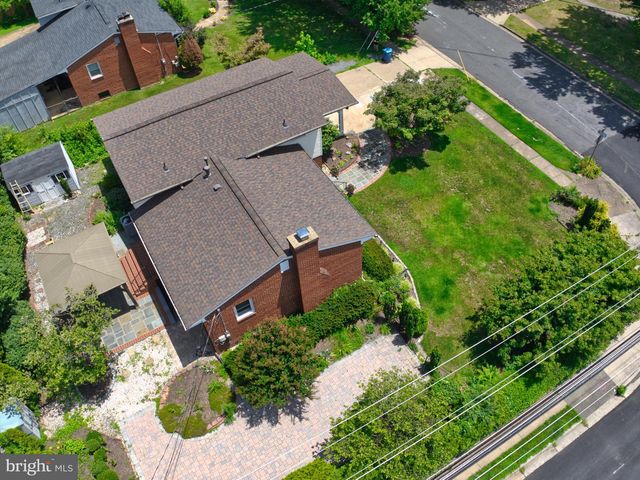 6824 FELIX ST, Mclean, VA 22101